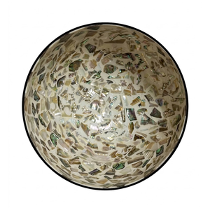 Tazón de cáscara de coco con grabado profundo, material ecológico, acabado pulido para decoración de cocina moderna - Product Image 1