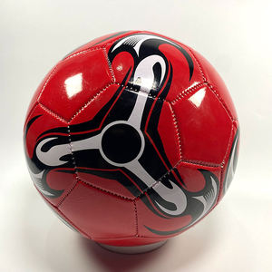 Ballon de football rouge taille adulte, chambre à air en caoutchouc écologique, conception durable pour une utilisation en intérieur et en extérieur - Product Image 1