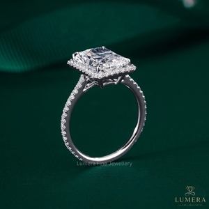 Anillo de compromiso de diamante radiante y de corte redondo, color E, claridad VVS2, banda de boda de oro premium, joyería fina, regalo de lujo para ella. - Product Image 3