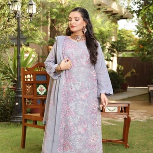 Ropa de Pakistán e India, vestido Anarkali para mujer, Karandi bordado, 3 piezas para trajes de boda, saris, ropa de fiesta India - Product Image 3