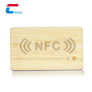Tarjeta de visita de madera NFC reciclable, tarjeta NFC de bambú NTAG 213 grabada en madera de bambú para negocios - Product Image 1