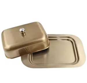 Elegante Plato de Mantequilla de Metal Dorado de Lujo con Tapa de Cúpula Festoneada, Plato Individual para Aperitivos y Mantequilla para Comidas Elegantes - Product Image 2