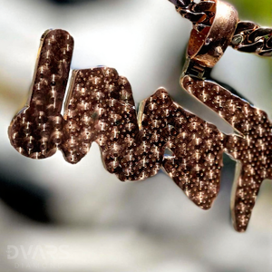 จี้เพชรโมอิสซาไนต์ VVS แบบกำหนดเอง เงินแท้ 925 ประดับเพชรเต็มตัว หรูหรา ได้รับการรับรอง จี้ตัวอักษรฮิปฮอป สำหรับผู้ชายและผู้หญิง - Product Image 3