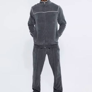 Ensemble de survêtement en velours pour homme, coupe ajustée, avec logo personnalisé, respirant, de haute qualité, avec fermeture éclair et capuche - Product Image 1