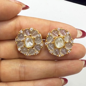 Pendientes de Bola Chapados en Oro de 22K RAY FINE ORNATES 2026, Modernos, con Piedras, Joyería Tradicional India para Novias y Aniversarios, IGI - Product Image 2