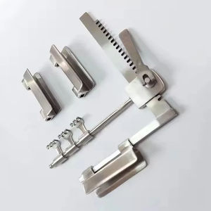 Écarteur de côtes manuel de haute qualité avec 3 paires de lames en acier inoxydable, instruments chirurgicaux réutilisables - Product Image 1
