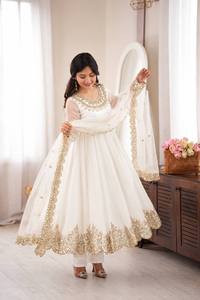 Ensemble de costume Anarkali blanc Doremon avec broderie dorée et dupatta, séchage rapide, longueur au sol, tenue de mariage indienne/pakistanaise pour femme - Product Image 2