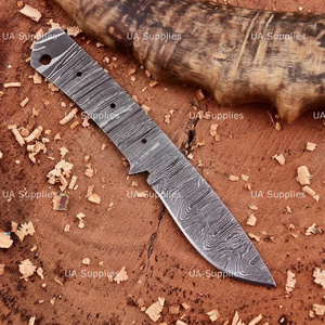 Cuchillo Táctico de Camping con Hoja de Acero de Damasco Personalizada, Tipo Drop Point, 0.5mm de Grosor, 8 Pulgadas de Longitud Total, OEM Disponible, MOQ Bajo - Product Image 3