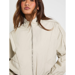 Chaqueta de Mujer de Tejido Softshell Transpirable, Directo de Fábrica, Impermeable, con Logotipo Personalizado, Estampado Puff, Bordado, Mangas Largas - Product Image 5