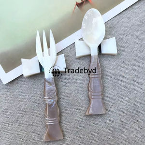 Cuillère décorative en nacre, artisanale, pour la table, accent de vaisselle, Tradebyd - Product Image 1