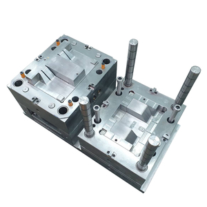 Pièces en plastique moulées par injection sur mesure - Moule de base - Product Image 4
