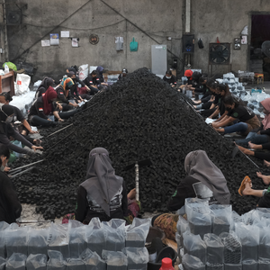 Bring Your Hookah Session to a New Standard with High-quality Indonesia <b>Coconut</b> <b>Shell</b> Charcoal Briquettes - Product Image 5