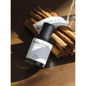 Dailycomma น้ำหอม Eau de Parfum สำหรับทุกเพศน้ำหอมกลิ่นมัสกี้ซีดาร์30มล. - Product Image 1