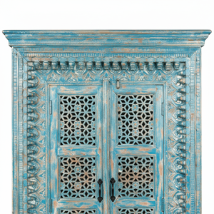 Meuble de rangement élégant pour la maison, best-seller, avec tiroirs et étagères pour un rangement organisé, disponible à la vente - Product Image 3
