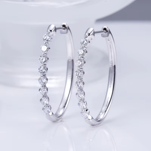 Pendientes de Aro Plateados para Mujer con Diamantes de Laboratorio de Corte Brillante Redondo, Color G, Estilo Clásico para Uso Diario - Product Image 4