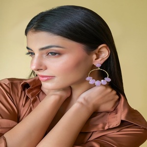 Pendientes Colgantes Elegantes para Fiestas y Bodas, Joyería de Moda, Pendientes Colgantes Chapados en Oro, Pendientes Ligeros - Product Image 1