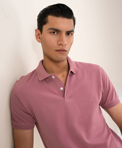 เสื้อโปโลผู้ชายทรงปกติ สีชมพู ผ้าปิเก้ แขนสั้น สีพื้น ผ้าถักลำลอง - Product Image 5