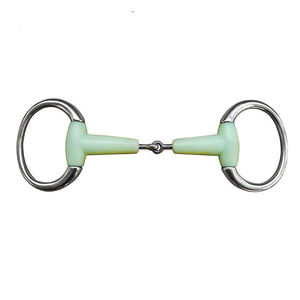 Bocados de hierro dulce de alta calidad para entrenamiento de caballos, ideales para uso ecuestre y control del equipo. - Product Image 1