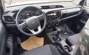 USADO ASEQUIBLE para Hilux Revo Doble Cabina Pickup 6.1-8L Turbo Diésel Automático Volante a la Izquierda Asientos de Cuero Oscuro Neumáticos R21 - Product Image 4