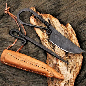 Couteau médiéval avec aiguille à découper et fourreau, forgé à la main, style Viking/Celtique - Product Image 1