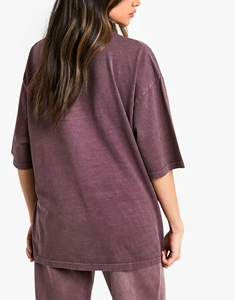 T-shirt ample à col rond pour femme, manches trois quarts, violet, coupe ample, tissu jersey 100% coton, logo imprimé, toutes saisons - Product Image 3