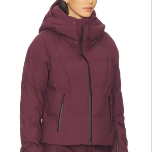 Chaqueta Acolchada con Capucha para Mujer, Venta al Por Mayor OEM, Color Sólido, Manga Larga, Cierre de Cremallera, Abrigo Grueso de Invierno con Relleno de Poliéster - Product Image 2