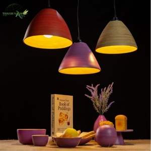 Lampe suspendue en bambou artisanale, moderne et minimaliste, avec une lueur naturelle chaude, éclairage intérieur écologique - Product Image 1