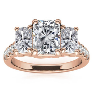 แหวนเพชรทรงเรเดียนท์คัทแบบสามเม็ด ดีไซน์คลาสสิกสวยงาม 18k/22k เพชรเลี้ยงในห้องปฏิบัติการ เหมาะสำหรับผู้หญิงและเด็กผู้หญิง สวมใส่ในงานปาร์ตี้ - Product Image 3