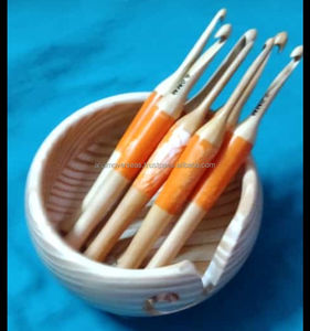 Ensemble moderne de 7 pièces d'aiguilles à tricoter en bois poli et résine dernier modèle de crochets avec support pour le tricotage à la main - Product Image 6