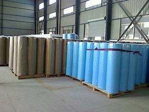 Tissu non tissé laminé avec film PE 45 g/m² pour draps ou gowns jetables - Product Image 6