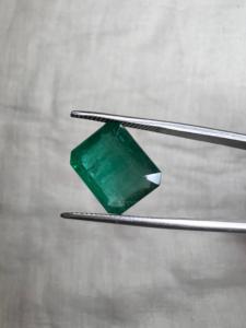 Émeraude naturelle de Zambie de 5,24 carats, taille octogonale (émeraude), vert intense, pierre précieuse fine de luxe, pierre lâche pour la création de bijoux haut de gamme - Product Image 3