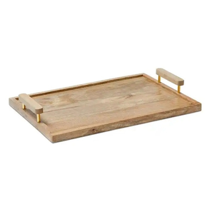 Plateau rectangulaire en bois d'acacia décoratif pour la restauration, avec poignée en métal, fabriqué à la main en Inde, vaisselle en bois véritable, plateaux de service pour la nourriture - Product Image 1