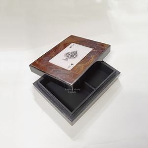 Estuche de Resina de Diseño para Cartas de Póker con Motivo de As de Espadas Integrado, Caja Moderna para Guardar Cartas de Póker para Decoración de Bar en Casa - Product Image 2