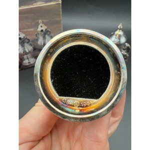 Saleros de Aluminio Ecológicos y Duraderos de Calidad Garantizada con Diseño Ornamentado y Detalles en Dorado, a Prueba de Fugas y Aptos para Alimentos - Product Image 3