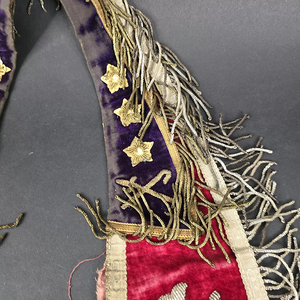 Cinturón Masónico Antiguo de los Años 1900, Cinturón de la Fraternidad Odd Fellow, Cuello de Terciopelo Rojo con Hilo de Bullion, Cinturones Nuevos de Alta Calidad Hechos a Medida - Product Image 4