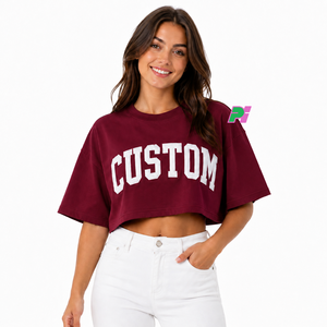 Camiseta Corta para Mujer, Color Granate, con Estampado de Letras Personalizado, Cuello Redondo, Manga Corta, Corte Holgado, Informal, Primavera-Verano, 100% Algodón Jersey - Product Image 1