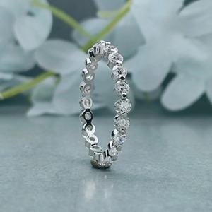 Anillo de Eternidad de Plata 925 con Moissanita de Corte Redondo, Banda Brillante Redonda, Joyería de Boda para Mujer - Product Image 6