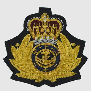 Nuevas insignias bordadas de alambre de oro para boinas auxiliares de la Flota Real 2026, colores y logotipos personalizados, servicio OEM de alta calidad - Product Image 4