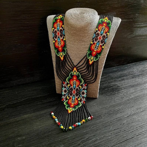 Collier en perles de verre fait main en coton, dernières tendances de la mode féminine, artisanat de broderie par HF Crafts - Product Image 1