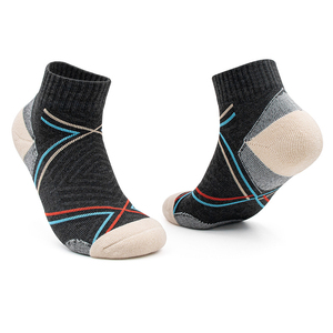 Wholesale Quick Drying Autumn Spandex/Polyester Basketball Sports <b>Socks</b> Custom Professional Running Knee High Breathable Workout - Product Image 2