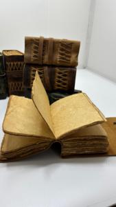 สมุดบันทึกหนังแท้ลาย Crazy Horse สไตล์วินเทจ งานแฮนด์เมด เหมาะสำหรับเขียนบันทึก จดรายงาน หรือเป็นของขวัญ - Product Image 4