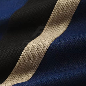 Camisetas para hombre con marca personalizada disponible, material de primera calidad con impresión de logotipo personalizado y diseño elegante - Product Image 5