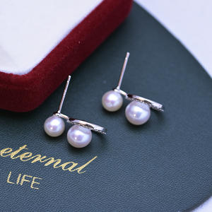 Pendientes de Perlas Blancas de Agua Dulce AK de 4-5 mm, Redondas, con Gran Brillo, Casi Impecables, Plata S925, Diseño Minimalista, Venta al por Mayor - Product Image 3