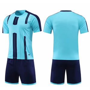 Maillot de sport d'été personnalisé pour hommes, respirant, en polyester, col en V, uniforme de football complet, kits de football d'été OEM pour logo personnalisé - Product Image 4