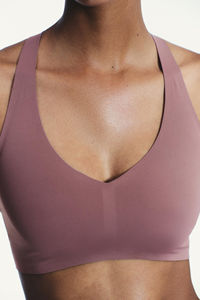 Conjunto de Yoga para Mujer Hecho con Material Elástico Suave, Duradero y Cómodo, Adecuado para Entrenamiento en Gimnasio, Ropa Deportiva y Ejercicios de Yoga - Product Image 2