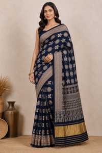 Sari de Seda Suave con Estampado Ajrakh Tradicional, Hecho a Mano con Técnica de Bloques, en Modal Puro - Product Image 3