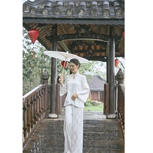Tenue Cérémonielle en Soie Brocart du Vietnam avec Motif Longue Vie du Chauve-Souris - Superposition en Chiffon Doux KPP22 Support Service OEM - Product Image 1
