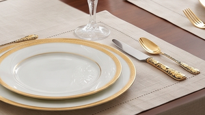 Service de couverts vintage plaqué or avec manches en émail vert, résistant à la rouille, pour la décoration de table de mariage - Product Image 5