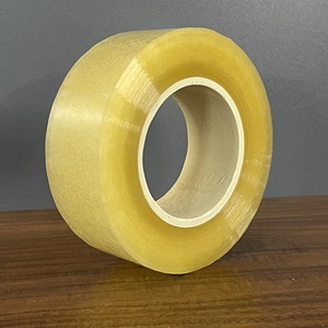 Ruban d'emballage transparent en BOPP, adhésif puissant, ruban d'emballage transparent comme du cristal, fabriqué au Vietnam - Product Image 5