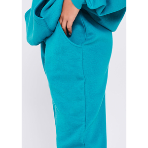 Conjunto de Sudadera con Capucha y Pantalones Deportivos de Algodón Grueso y Suave con Logotipo Personalizado para Mujer, Conjunto de Sudadera Corta Oversize para Mujer - Product Image 3